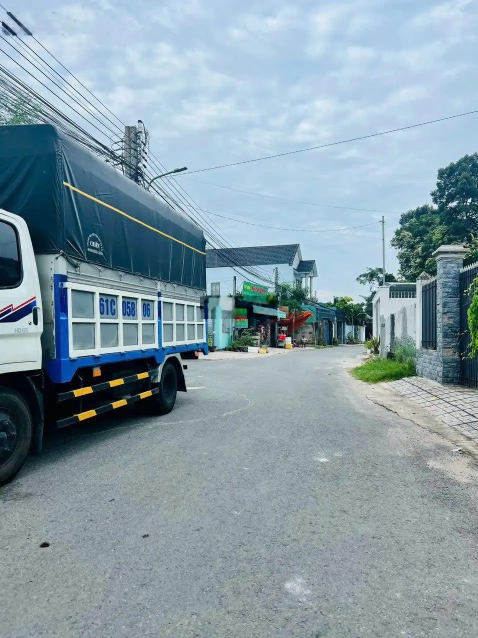 Cần bán gấp mặt tiền hẻm 178 Phú Lợi đường nhựa 7m, gần Huỳnh Văn Luỹ