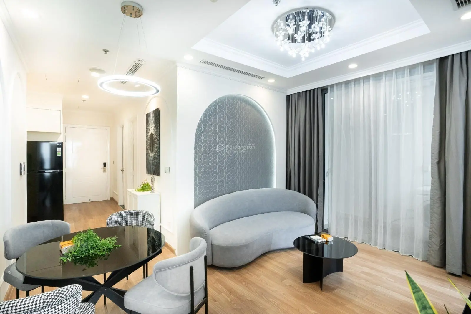 Giá rẻ bán căn 3PN, 2VS tòa P3, Times City Hai Bà Trưng, giá 9.5 tỷ. LH 0979 702 ***