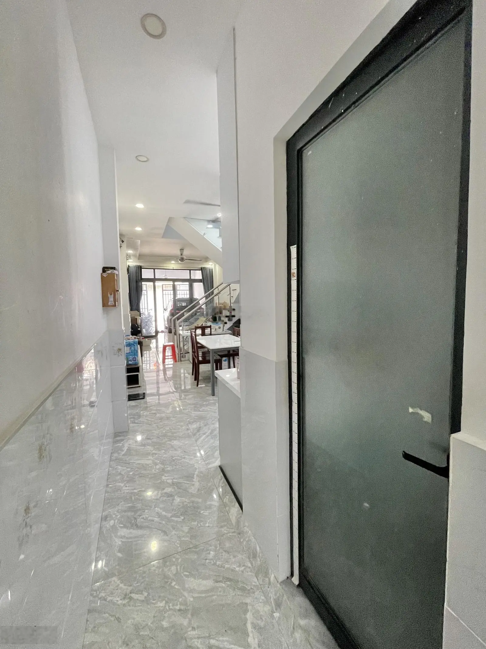 Cần bán nhà lầu trệt hoàn công sát trục chính đường Trần Quang Khải gần chợ Dĩ An