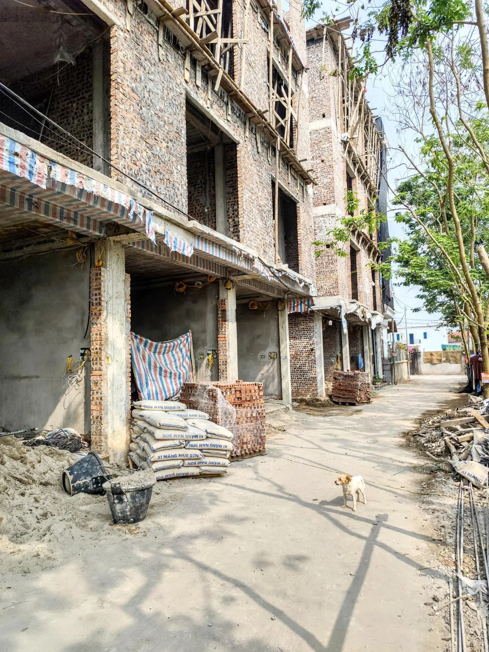 Bán nhà đẹp đường rộng 5m tại hoài đức - giáp đại lộ thăng long. giá cực sốc chưa đến 100tr/m2