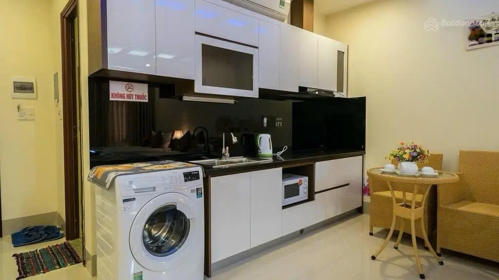 Vip rẻ! Bán tòa căn hộ đường Phước Trường 15, 8 tầng, Dt 80m, gần biển. Giá chỉ 16,x tỷ Tl