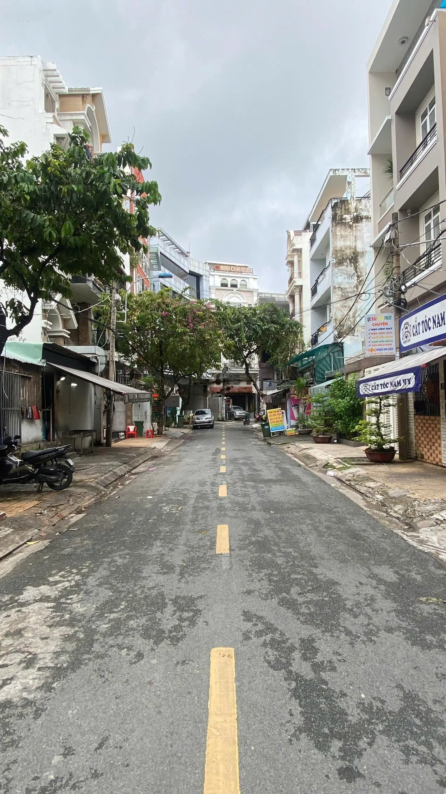 Bán khách sạn khu Him Lam - KDC Trung Sơn, DT 120m2 khu cực vip. Giá bán cực hấp dẫn còn TL
