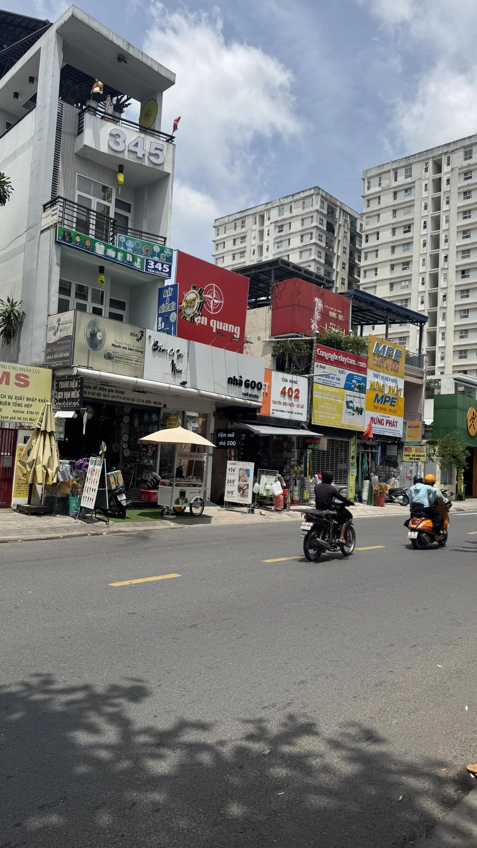 Bán nhà mặt tiền kinh doanh đỉnh Tân Hương DT 12 x 17m cho thuê 66tr/th chỉ 49ty tl