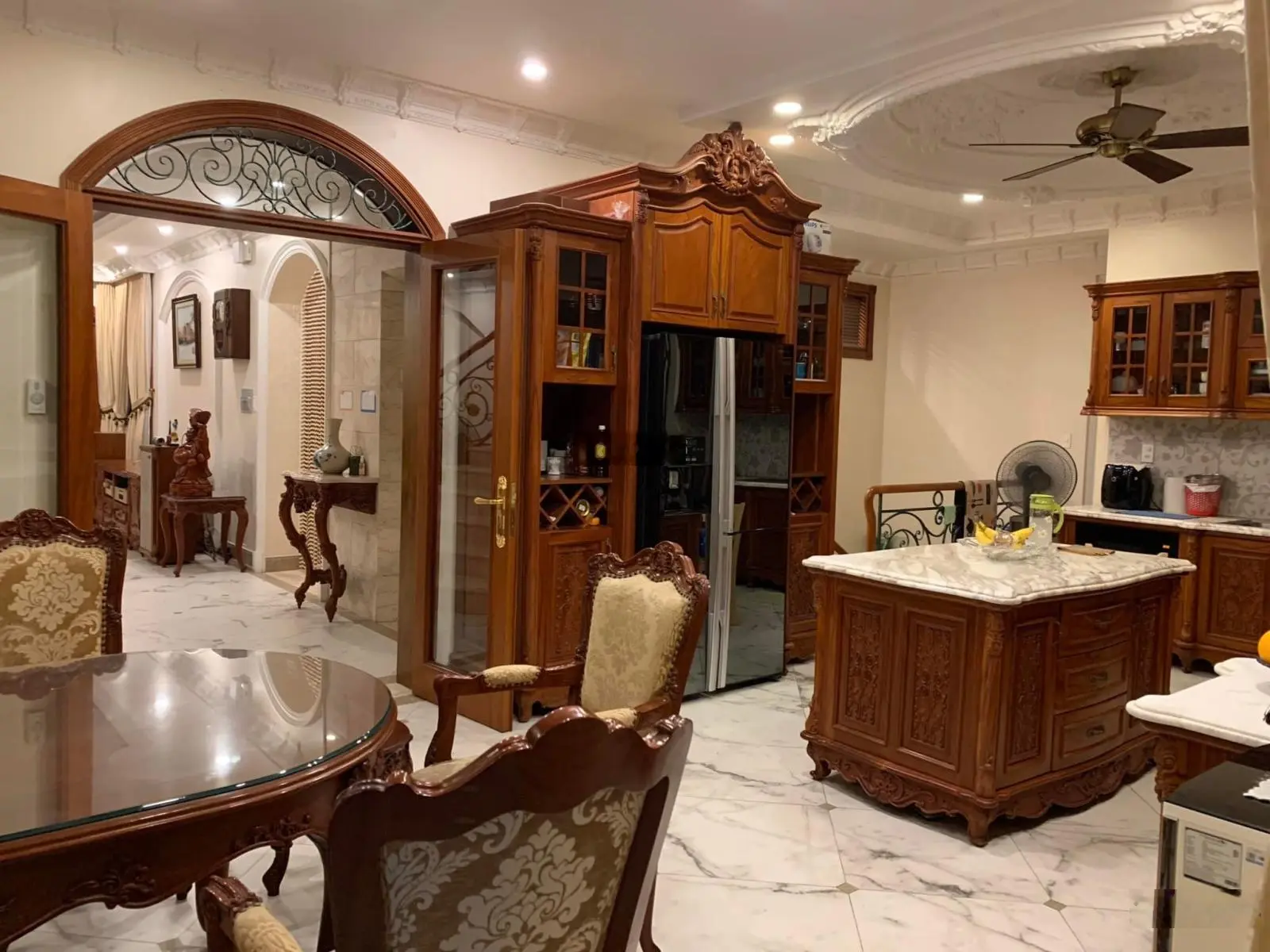 Biệt thự 5 tầng thang máy khu VIP Hồ Biểu Chánh 232m2