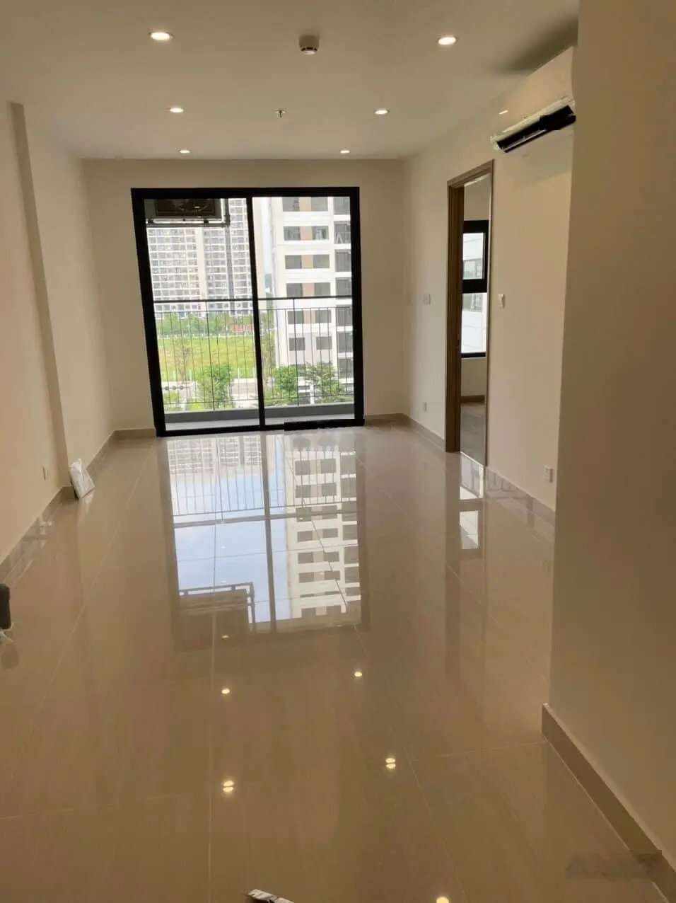 Ngộp bán lỗ 500 triệu chung cư 54,6m2 - dự án Vinhomes Grand Park - block Origami đã ở