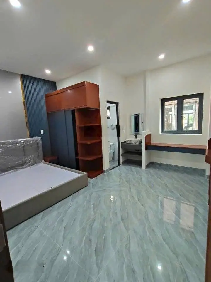 Giảm sâu 200tr bán gấp căn nhà 1t2l 4pn, 3wc tại thuận giao giá 2,39 tỷ