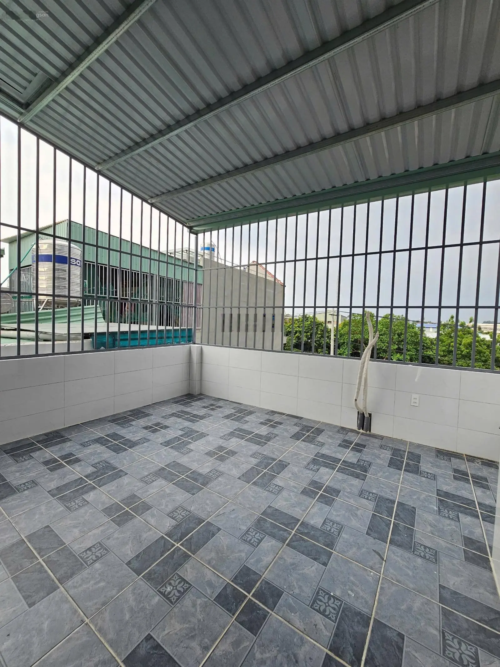 Nhà hoàn công: 4tỷ850, 97m2 nhà full nội thất sân ô tô KDC cạnh vòng xoay An Phú, TP. Thuận An