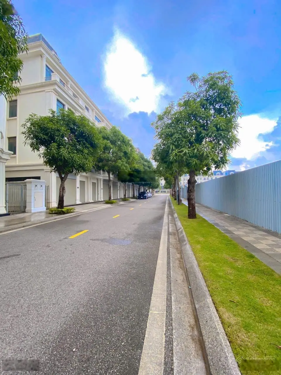 Bán nhà liền kề 72 - 258m2. Phân khu Hoa Hồng - đối diện 18 toà chung cư Vinhomes Thanh Hoá