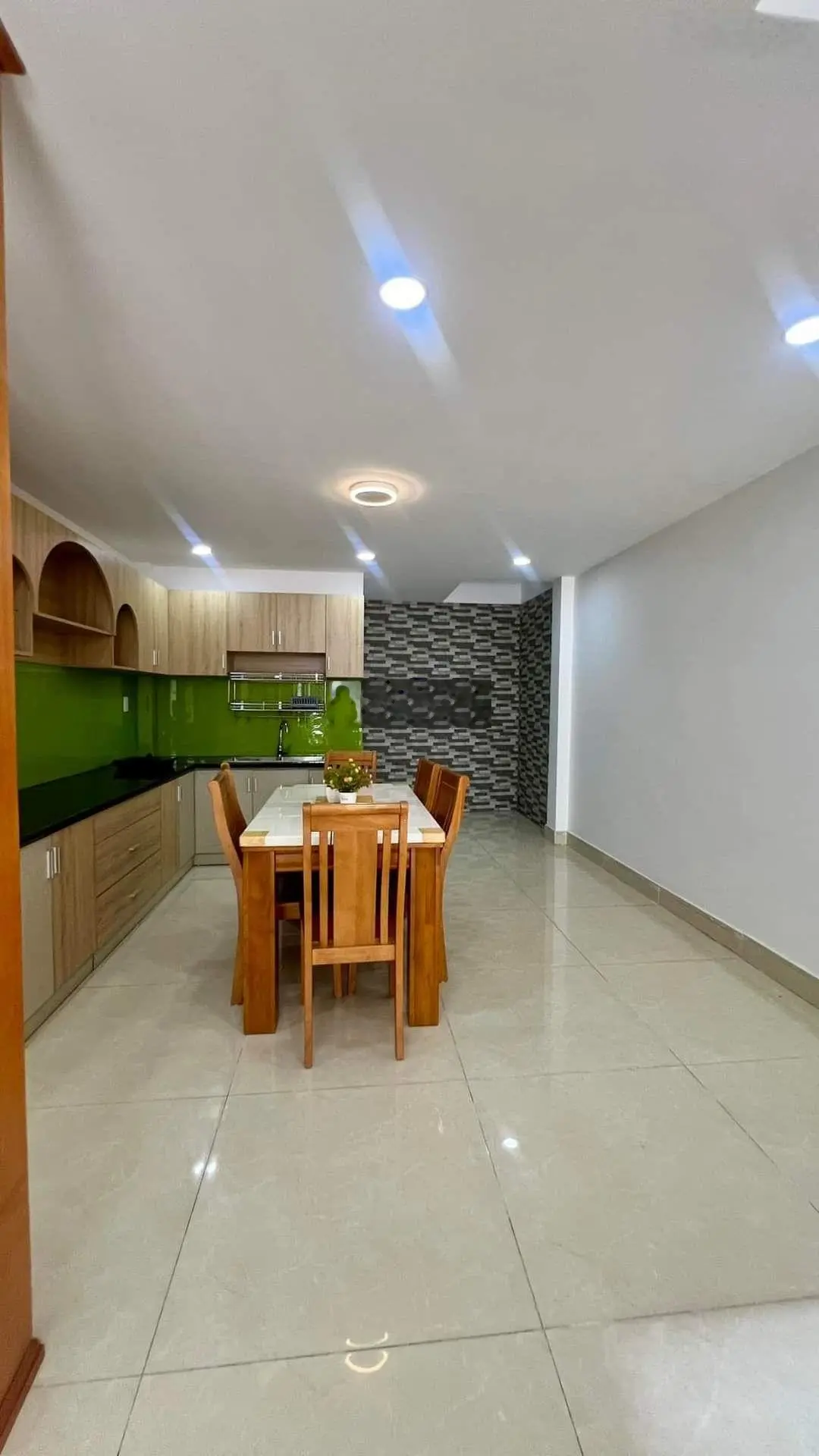Bán nhà mới hiện đại, xe hơi vào sân, đường số 3, Phường 9, Gò Vấp