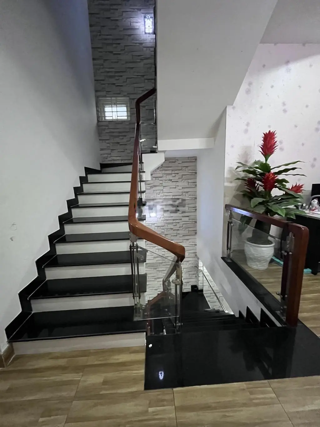 Bán nhà riêng đường Xuân Thiều 8, 3,45 tỷ, 80m2, 3PN, 2 tầng