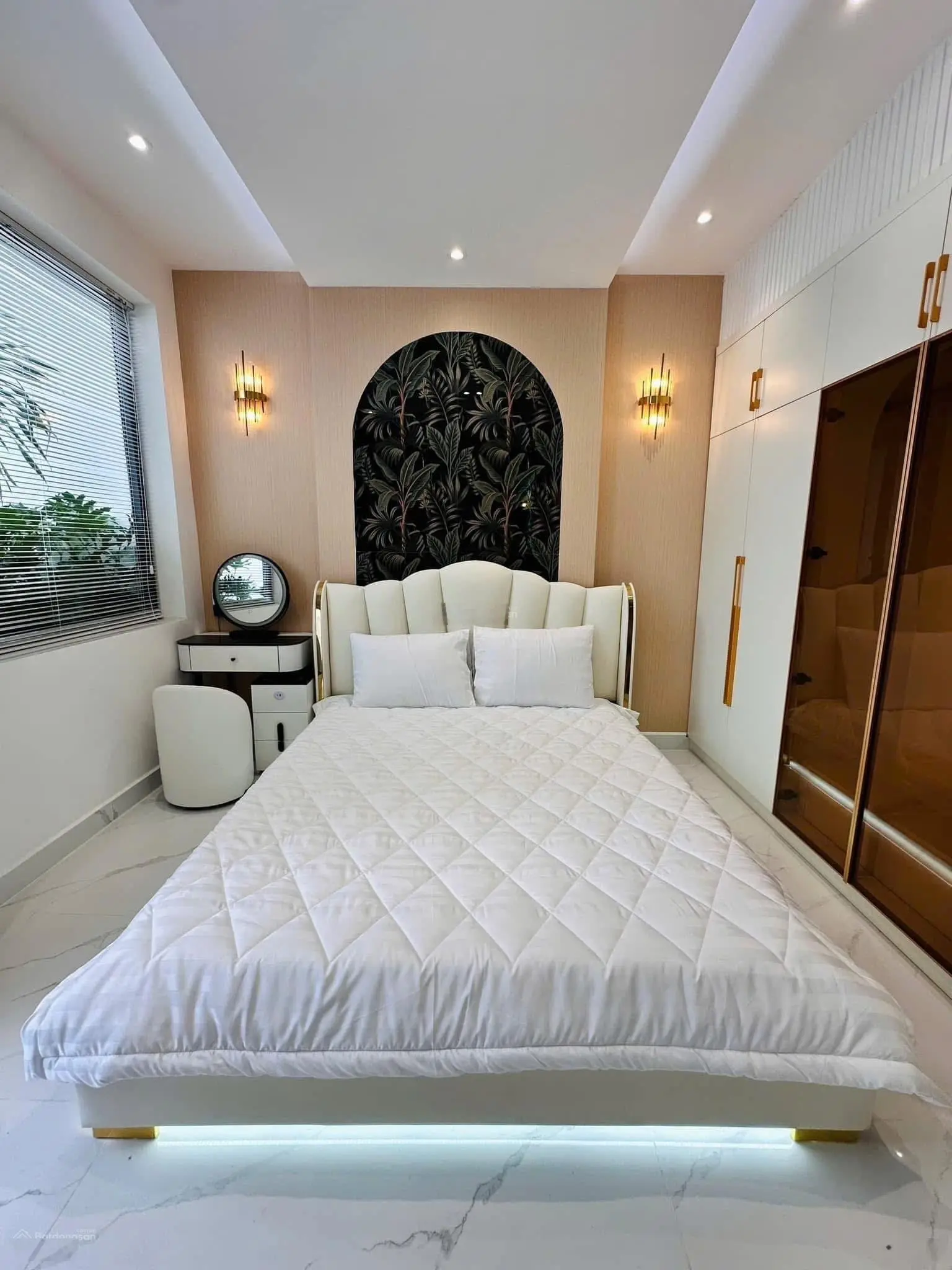 Bán nhà HXH 7m thông 276/113 Thống Nhất P16 ngay Lotter Mart 4 tầng 4PN 5WC 4x15.3m có thang máy