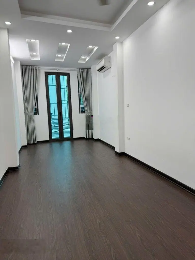 Bán NR 3PN, 4WC ở Hoàng Mai, 8,45 tỷ, 37m2 giá siêu hời bao đẹp