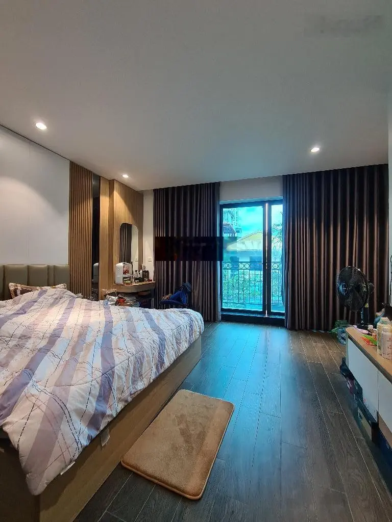 Bán nhà phố vip Đội Cấn Ba Đình 68 m2 * 6 tầng thang máy, ô tô, kinh doanh, ở đẳng cấp giá 18, 6tỷ