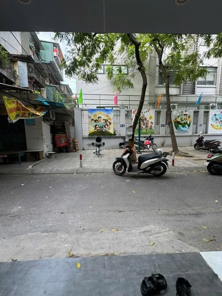 Bán nhà tập thể phố Thành Công trung tâm Ba Đình ô tô tránh 3.98 tỷ - sổ đỏ chính chủ