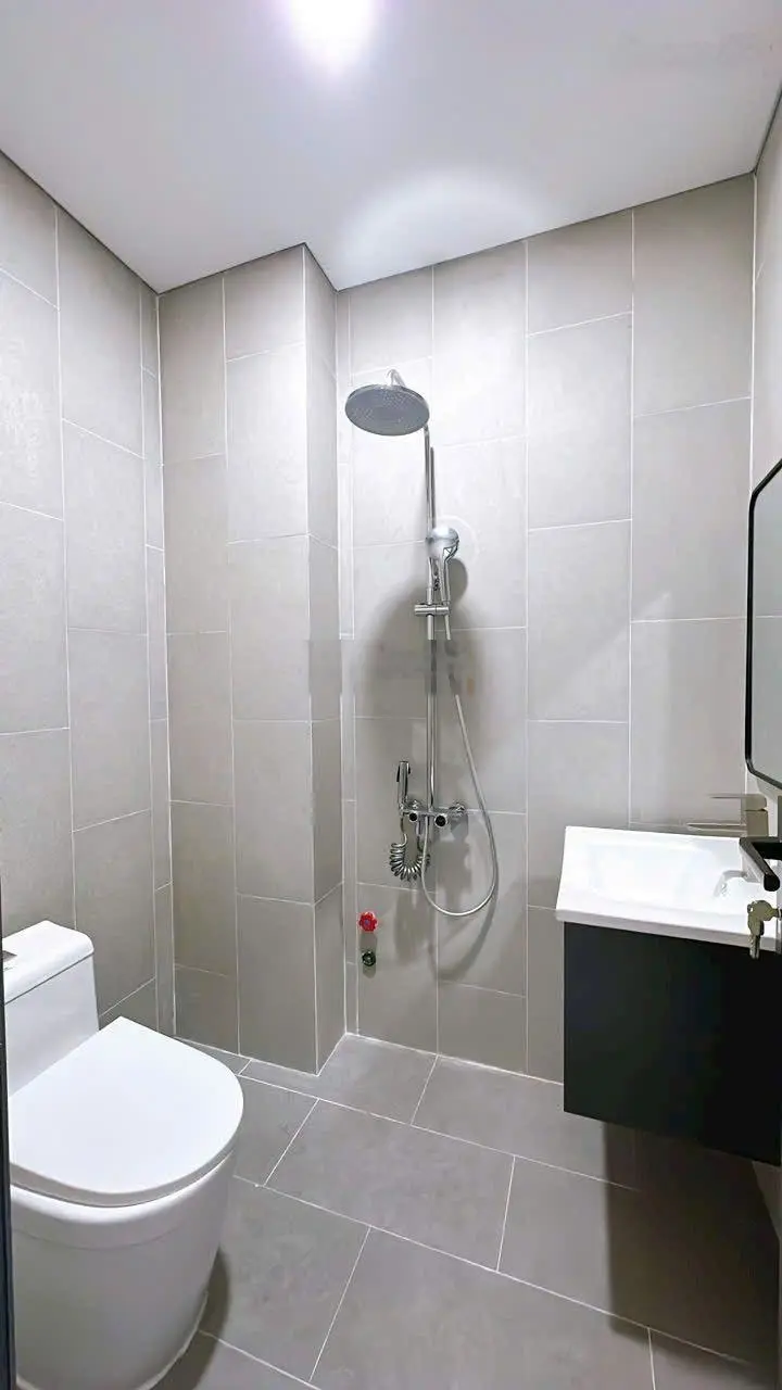 Bán nhà quận 4, nhà tốt, kèo thơm đường số xe hơi, 4 tầng xây mới hoàn công đủ, khu Vĩnh Hội !
