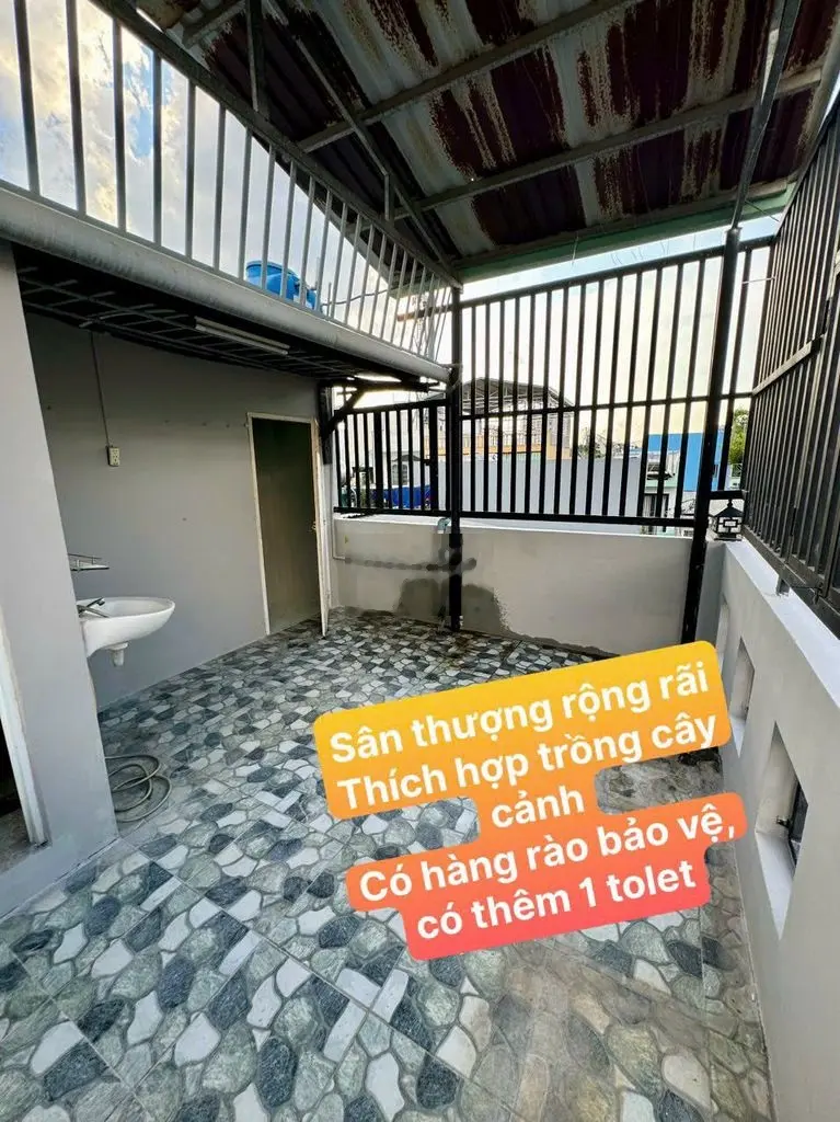 NHÀ HẺM 3 LẦU LẠC LONG QUÂN Q11
