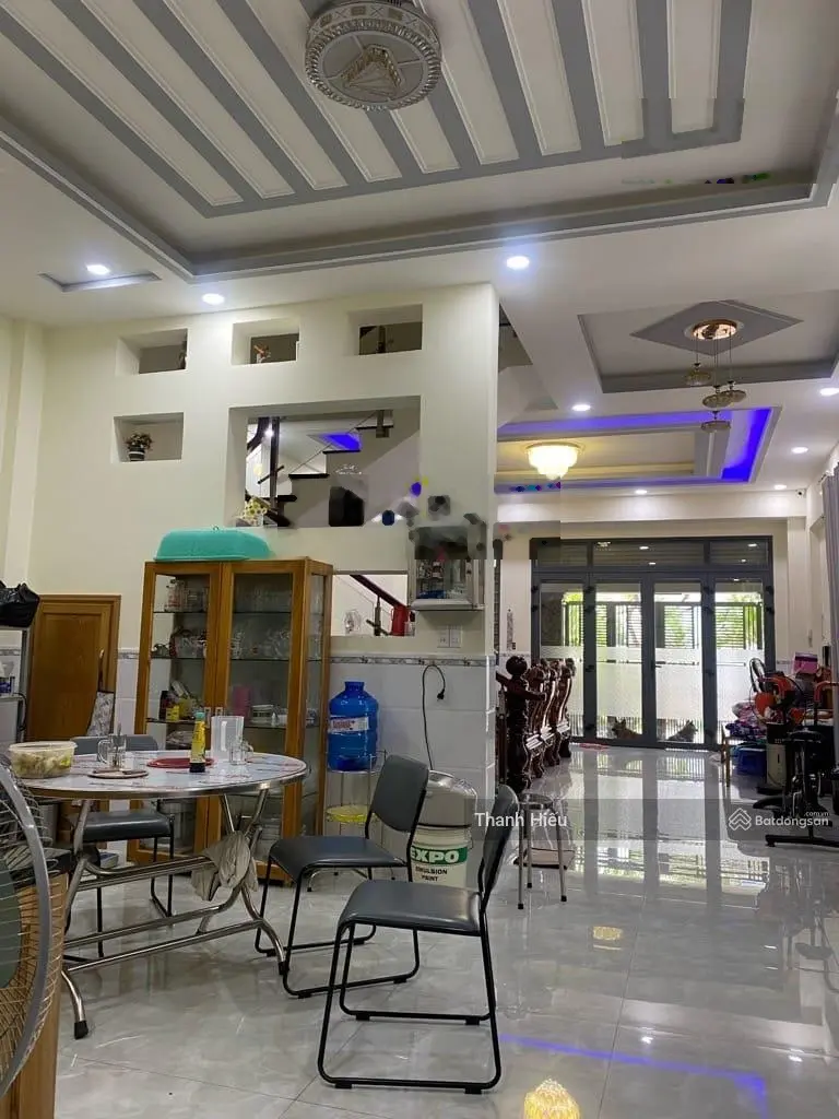 Nhà lô góc 2 mặt tiền 10m. 3 tầng, Đào Tông Nguyên TT Nhà Bè, xe hơi ngủ trong nhà, chỉ 8.5 tỷ