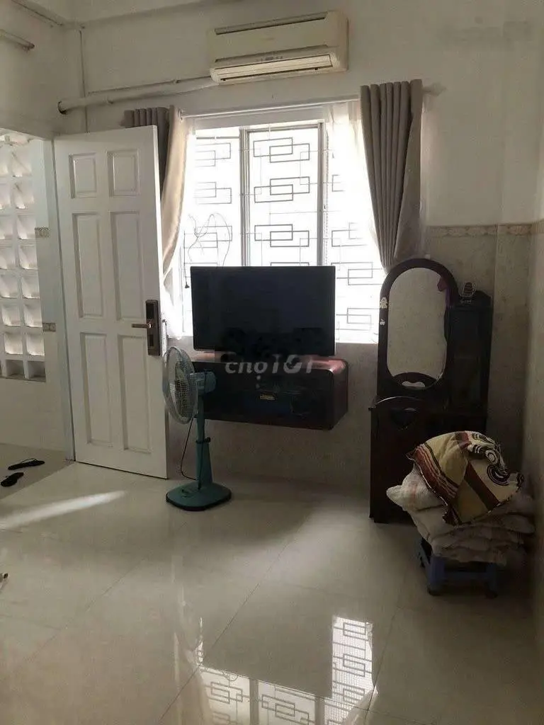 Bán chung cư BMC, đường Võ Văn Kiệt, phường Cầu Kho, Quận 1, DT 96m2, 3 pn, 2wc, thoáng mát