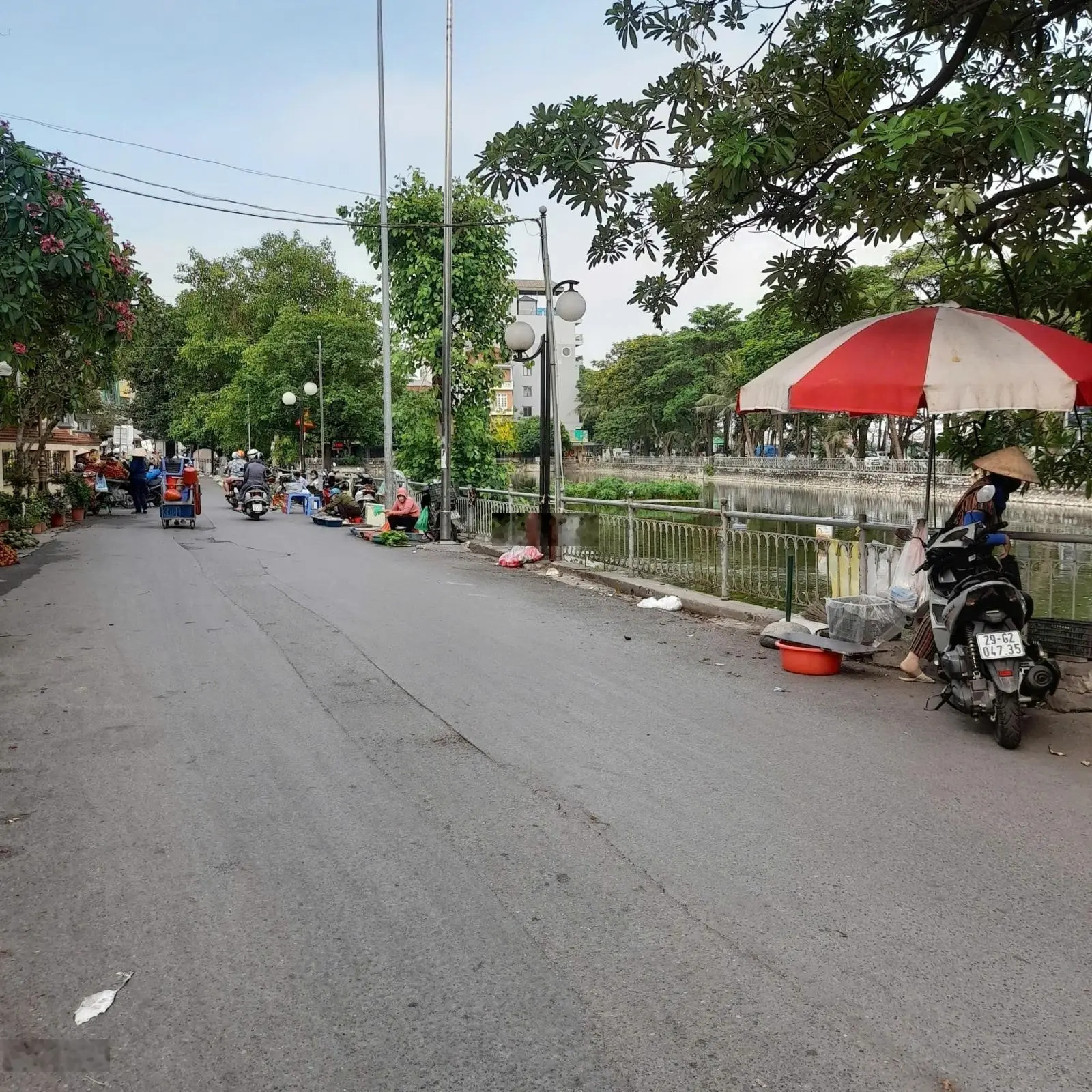 Đại từ -nhà đẹp kiên cố_hàng xóm kđt đại kim ô tô ngủ trong nhà ngõ thông kinh doanh
