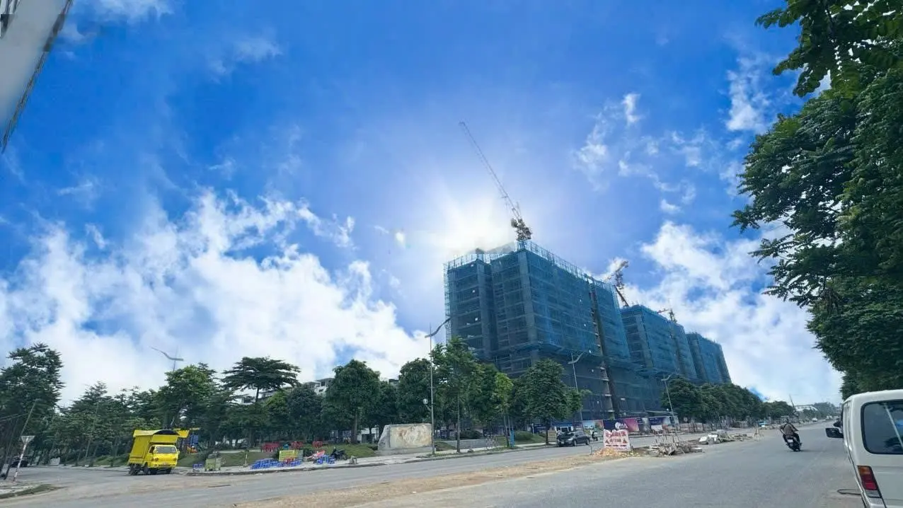 Em đang có căn 89.5m2(2pn + 2vs) - tầng trung - mua trực tiếp CĐT - giá rẻ hơn gần 200 triệu