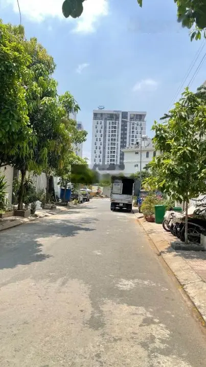 Chỉ 8 tỷ xíu có ngay nhà hẻm xe hơi ngay the global city-83m2-8.3 tỷ