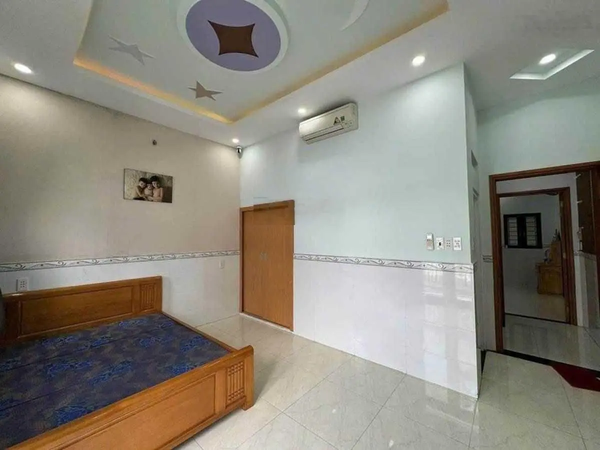 Giảm sâu bán nhanh nhà đường Nguyễn Sơn Hà, Q3 - 60m2. Sổ hồng chính chủ. Hẻm xe hơi
