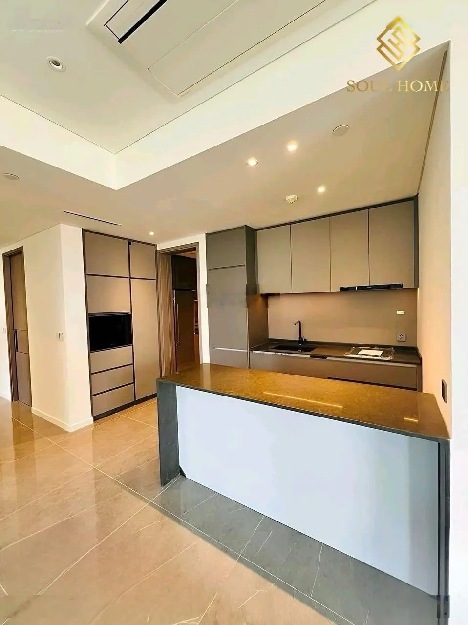 Bán căn 2 phòng ngủ tầng cao, view sông, quận 1, giá tốt nhất thị trường. Hotline: 0941 230 ***