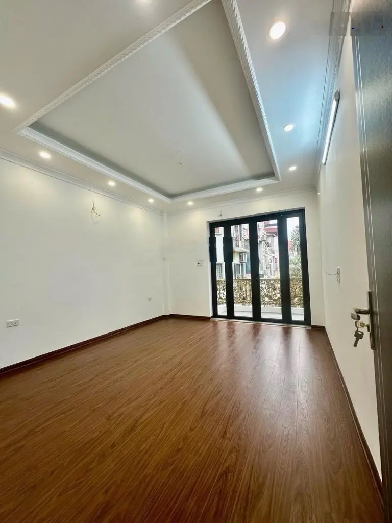Bán nhà đẹp khu phân lô Hồng Hà - ô tô ngủ trong nhà - thang máy êm ru - nhỉnh 15 tỷ