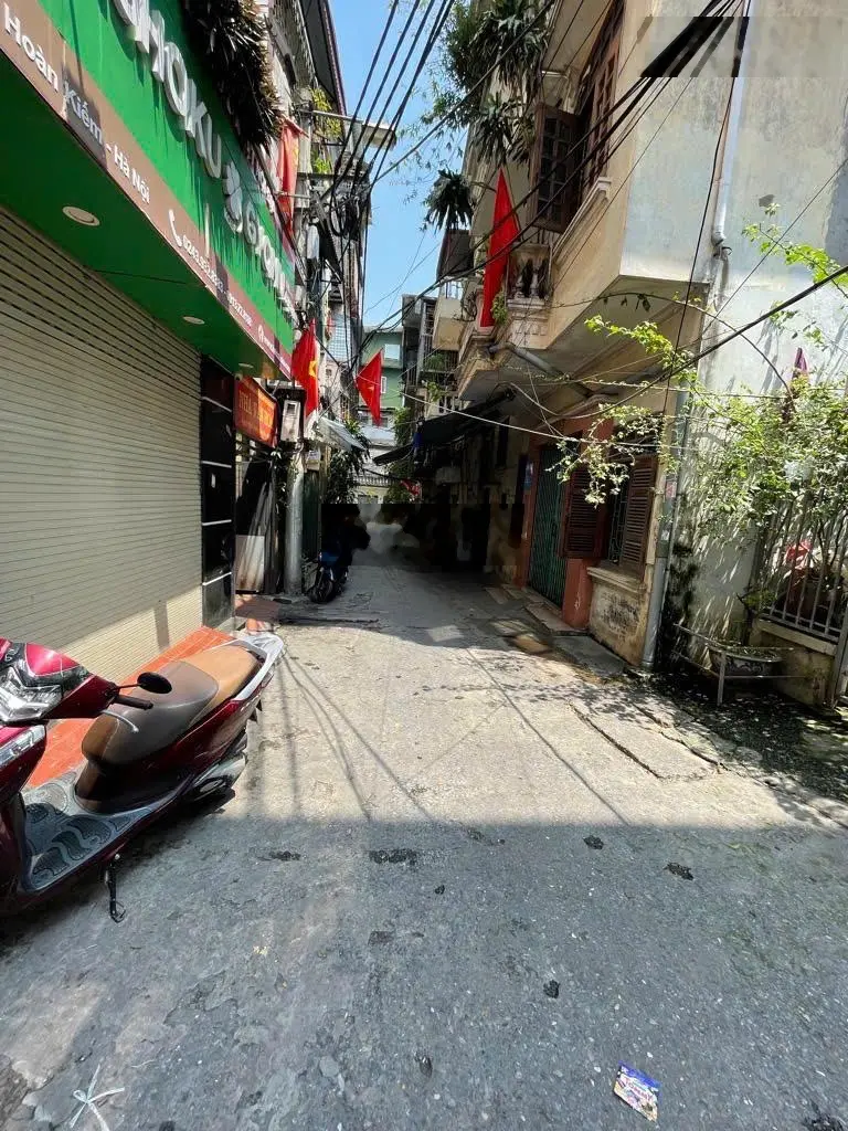 Siêu phẩm Hồng Hà-gần hồ Hoàn Kiếm, cách 1 nhà ra mặt phố, ô tô tránh, nhà đẹp dân xây, ngõ thông