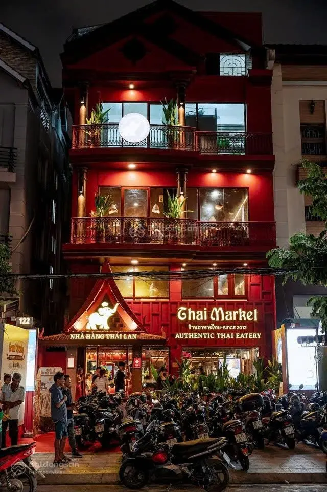 Bán nhà mặt phố giá siêu hời chỉ 58 tỷ tại đường Võ Văn Tần, Q3 9.5x16m 6 tầng, HĐT: 197 tr/tháng