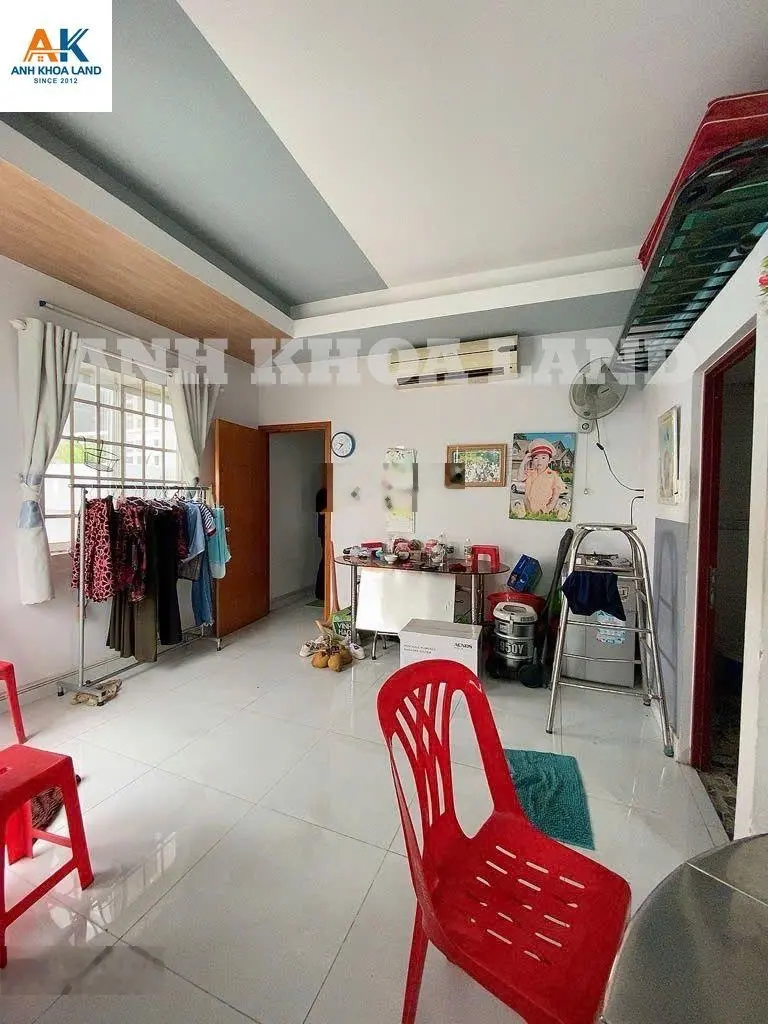 Bán gấp nhà 4 tầng MTKD 13 phòng thu 4tr/th. Mặt bằng trệt cho thuê 20tr/th. P. Linh Trung. 150.5m2