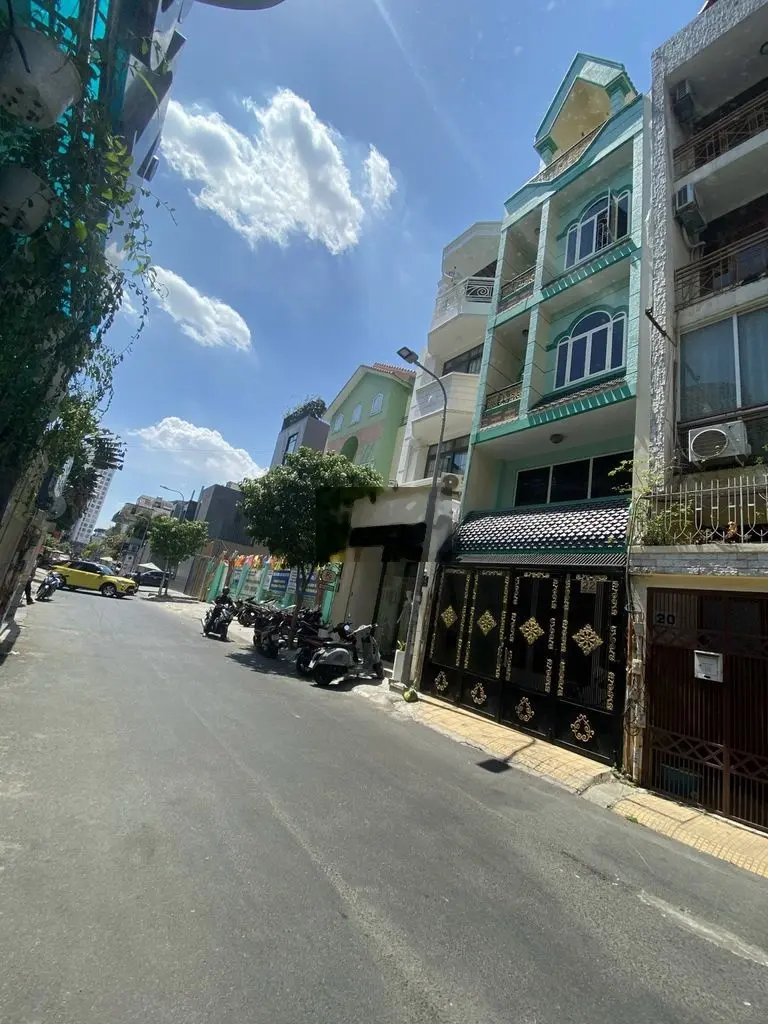 Gia Đình Đi Mỹ Cần Bán Nhà Mặt Tiền Đặng Dung - Trần Khắc Chân Q1