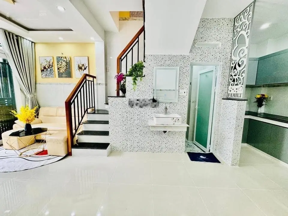 Siêu phẩm còn sót nhà 39,5m2 Cô Giang, P2, Phú Nhuận, gần chợ Cô Giang, Giá bán 2tỷ090,sổ chính chủ