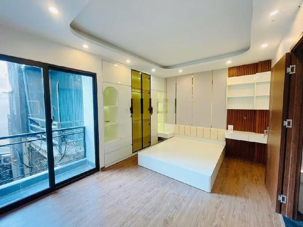 Thẳng 30m ra mặt phố dương văn bé_ngõ rộng_nhà đẹp 5 tầng_sổ vuông 35m_hơn 5 tỷ