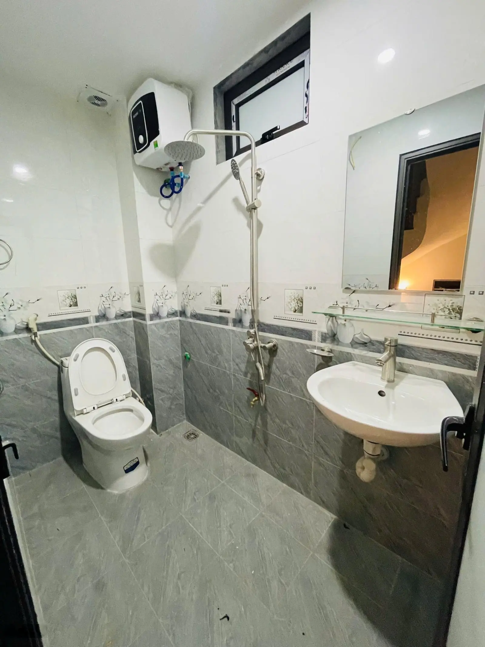Nhà Lai Xá Vào Ở Được Ngay, Xây Mới 5 Tầng, 6 Ngủ, Lô Góc 2 Mặt Thoáng, Phù Hợp Làm Chung Cư Mini