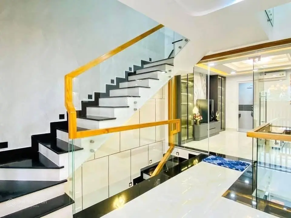 Nhà rẻ cuối năm nhanh tay sở hữu | Nhà đường Hoàng Hoa Thám 60m2 sát THPT Hoàng Hoa Thám