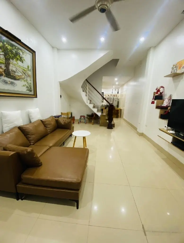 Bán nhà phố Khương Trung, Thanh Xuân, DT 52m2, 4T, Mt 4m, giá 8,5 tỷ, 0948 552 ***