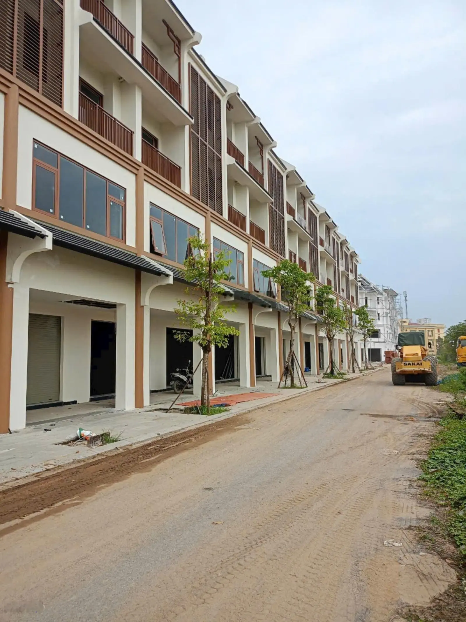 Bán Liền kề Hinode nằm trên vành đai 3.5 đối diện chung cư kinh doanh sầm uất giá chỉ 200tr/m2.