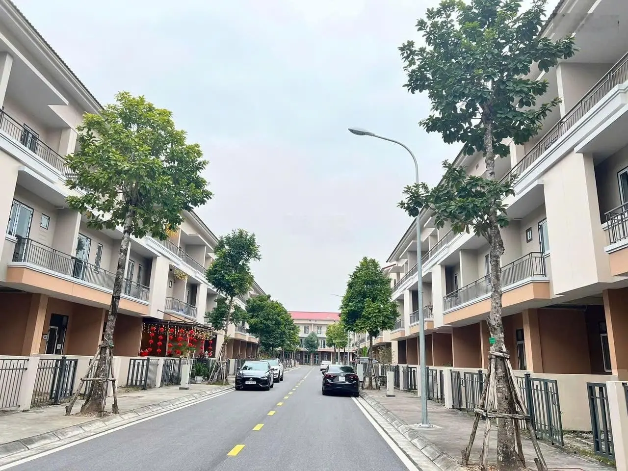 Bán nhà phố 75m2 Centa City view công viên - Cửa ngõ Vinhomes Royal Island