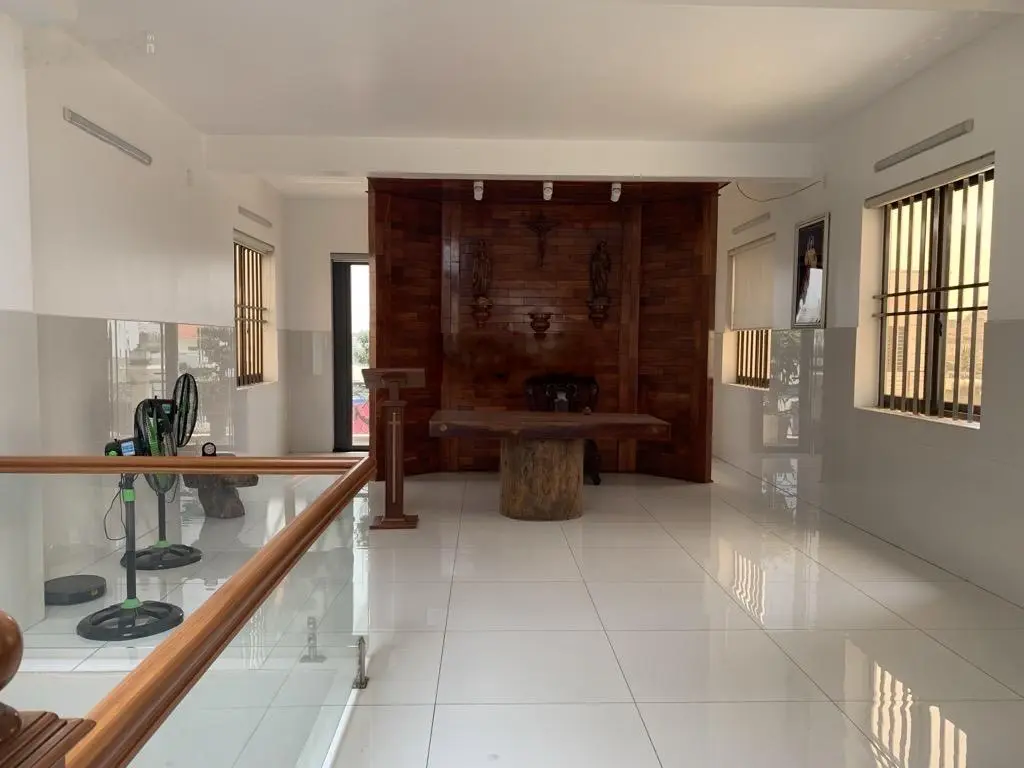 Nhà BTCT 284.1m² ngang 13,1m 4 tầng khu phân lô toàn nhà cao đẹp chủ tặng full nội thất như hình