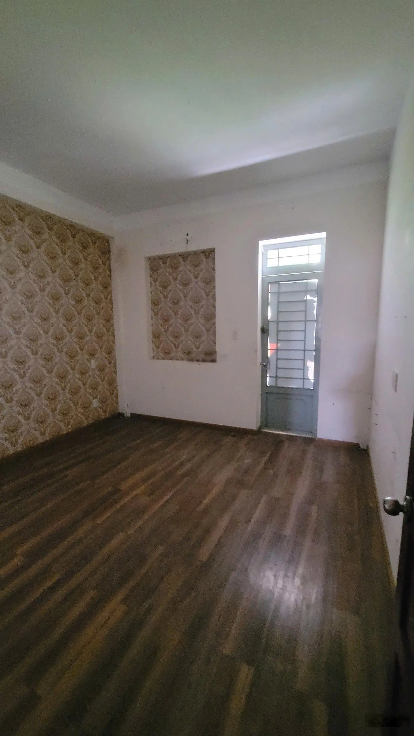 Bán nhà mặt phố tại Phạm Văn Đồng, 16 tỷ, diện tích xây dựng 54m2, diện tích sàn 197,2m2, 5PN, 3WC