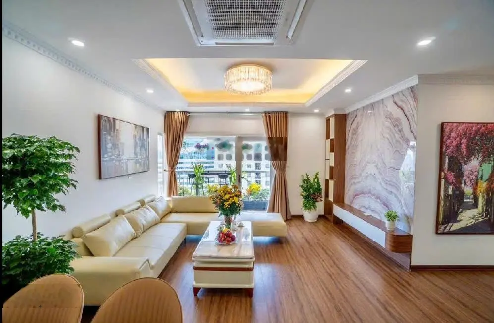 Chung cư CC Nguyễn Chí Thanh, Đống Đa, đẹp như KS, góc, 3 thoáng, 4 ngủ, 149m2, giá: 10,5 tỷ