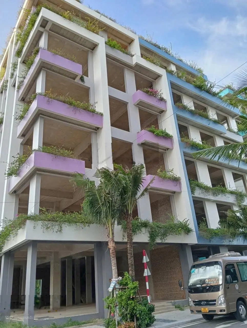 Mini hotel 8 tầng căn góc - 20 tỷ nhận nhà