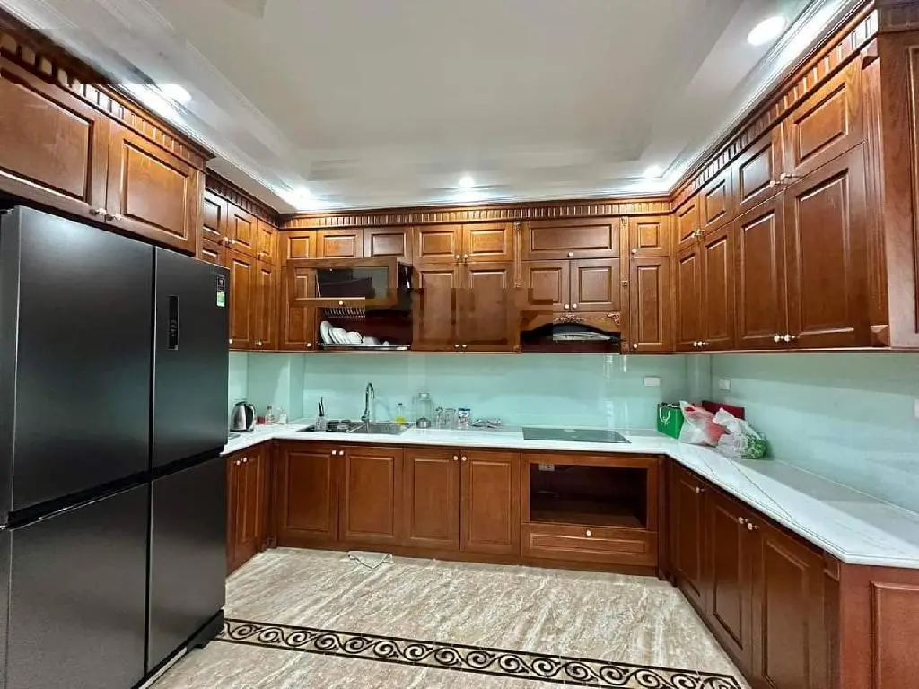Mặt ngõ ô tô thông, 2 oto vào nha - 7 tầng thang máy - nhà đẹp nội thất xịn - 3 bước hồ điều hòa.