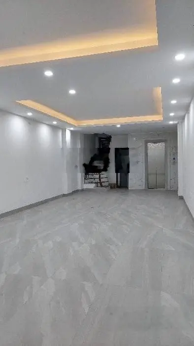 Bán nhà phố minh khai 7 tầng thang máy nhà mới thông sàn ô tô vào nhà kd bất chấp
