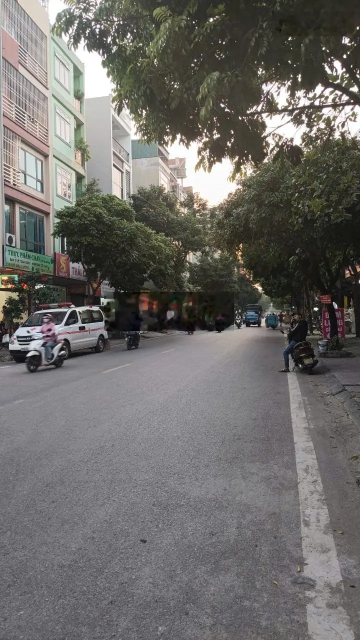 Nhà tìm khách bala phúc la Hà Đông, Hà Nội ô tô đỗ cổng dt 35m2, giá 4.5tỷ
