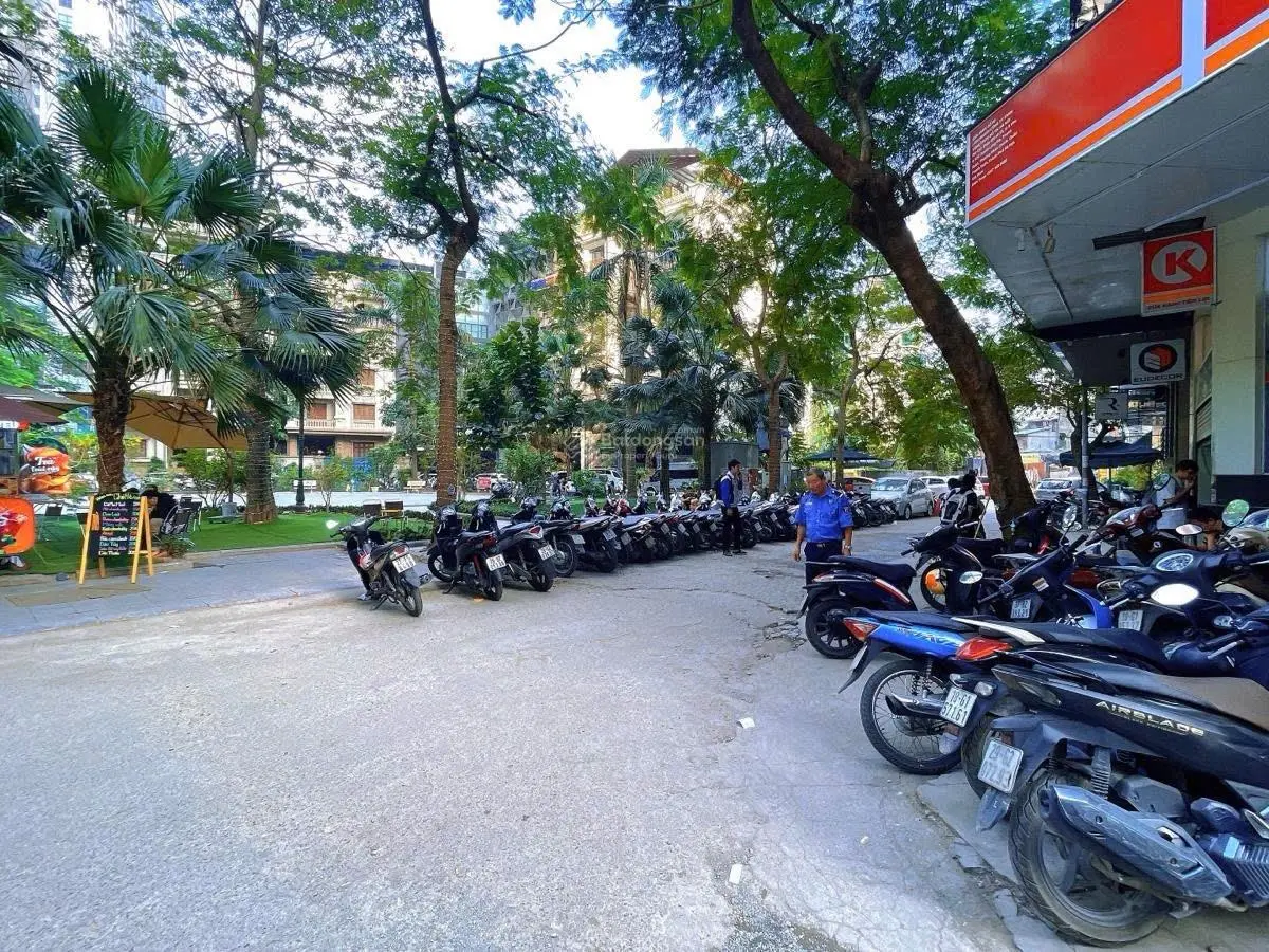 Nhà MP Lê Văn Lương - 96m2 - 8 tầng - MT rộng 22m - vỉa hè - KD - lô góc - ô tô tránh - chỉ 85 tỷ