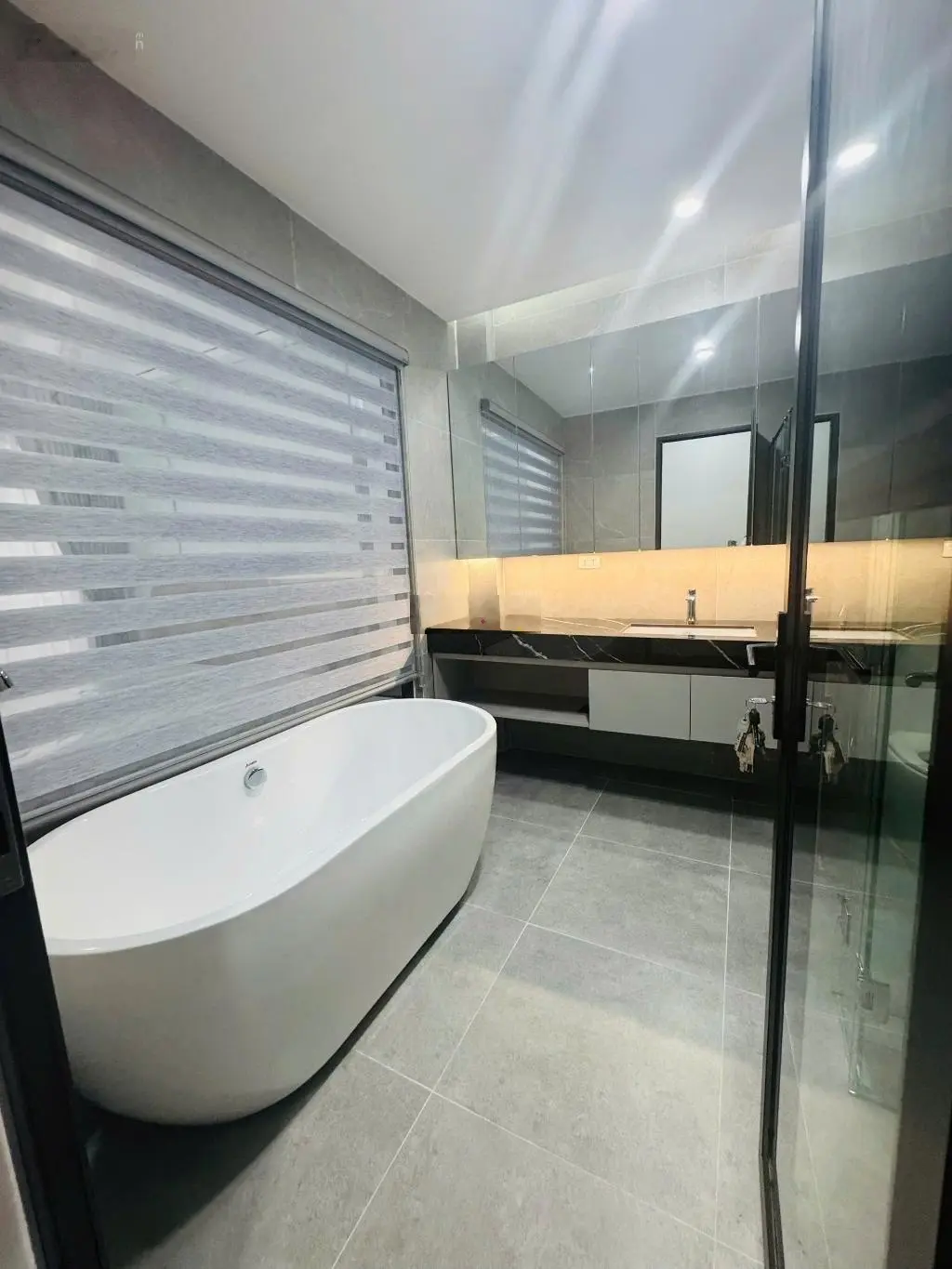 Thang máy fun nội thất phố trạm long biên hà nội 55m2