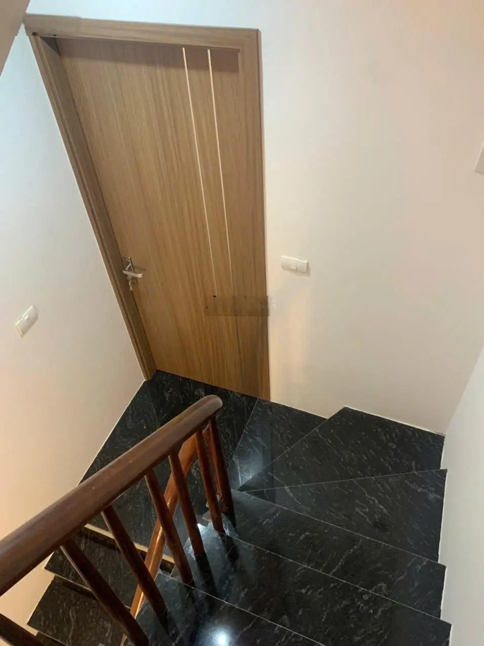 Nhà mới đẹp đón tết DT 33m2 x 5 tầng - MT 3.6m - Ngõ 120 Dương Văn Bé - Giá 6.9 tỷ