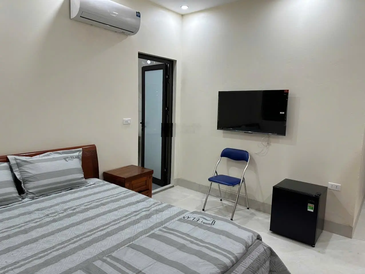 Bán khách sạn mini 20 phòng đường Lý Đạo Thành ngay sát chợ Hoà Đình DT 110m2 MT 5.5m hướng TB